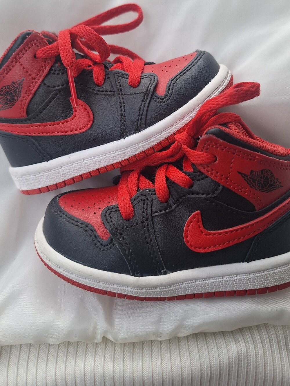 Nike Air Jordan 1 Mid Sneakers Todder Size 5C